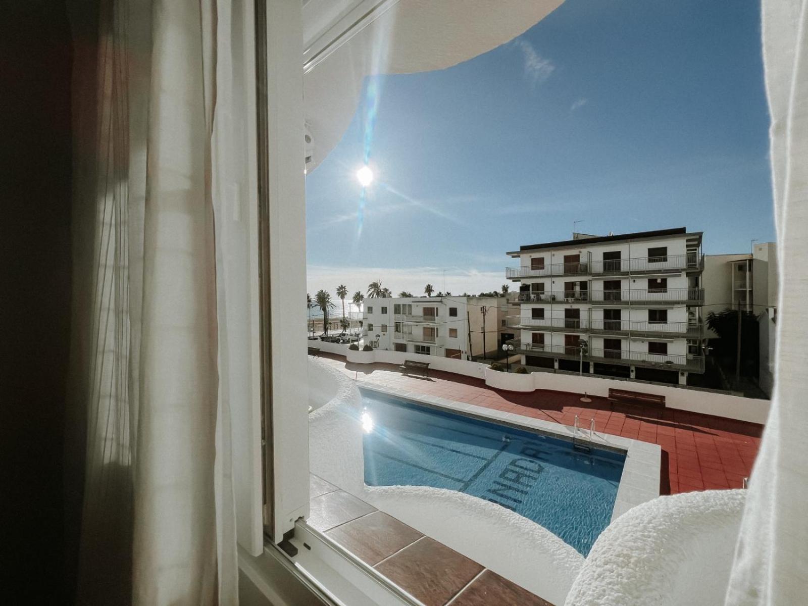 Femina Blue Lägenhet Cambrils Exteriör bild