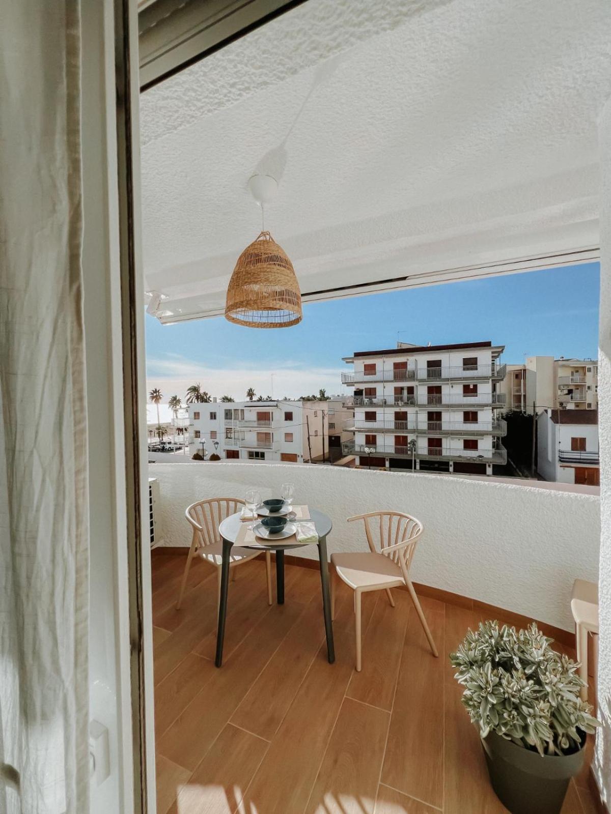 Femina Blue Lägenhet Cambrils Exteriör bild